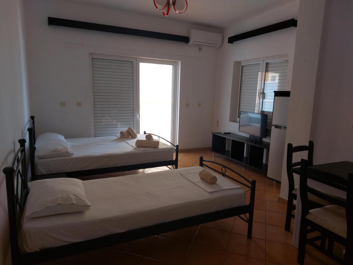 Family Apartments Sarande Exterior photo